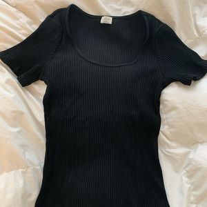 Wilfred Ribbed Black Shirt